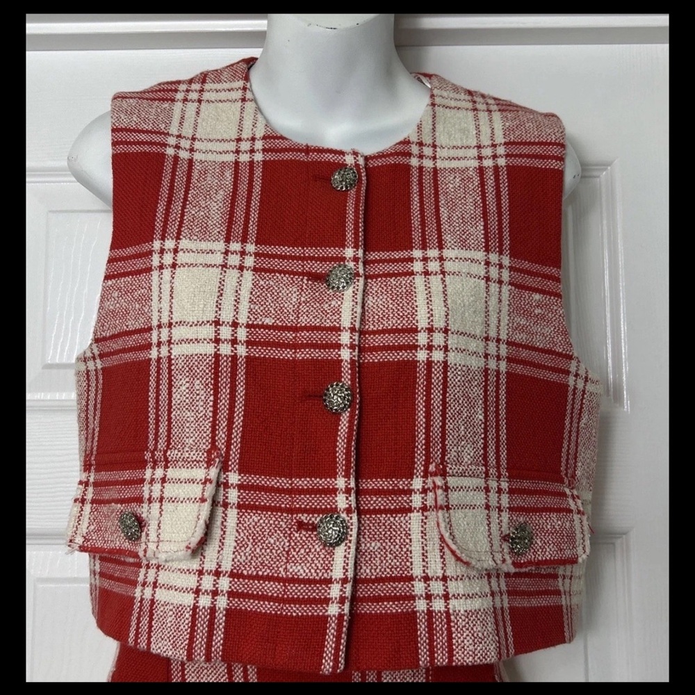 Zara Crop Texture Weave Vest And Mini Skirt Set
Red/White Size Medium|